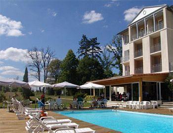Brit Hotel Du Golf Le Lodge Salies-de-Béarn Exterior foto